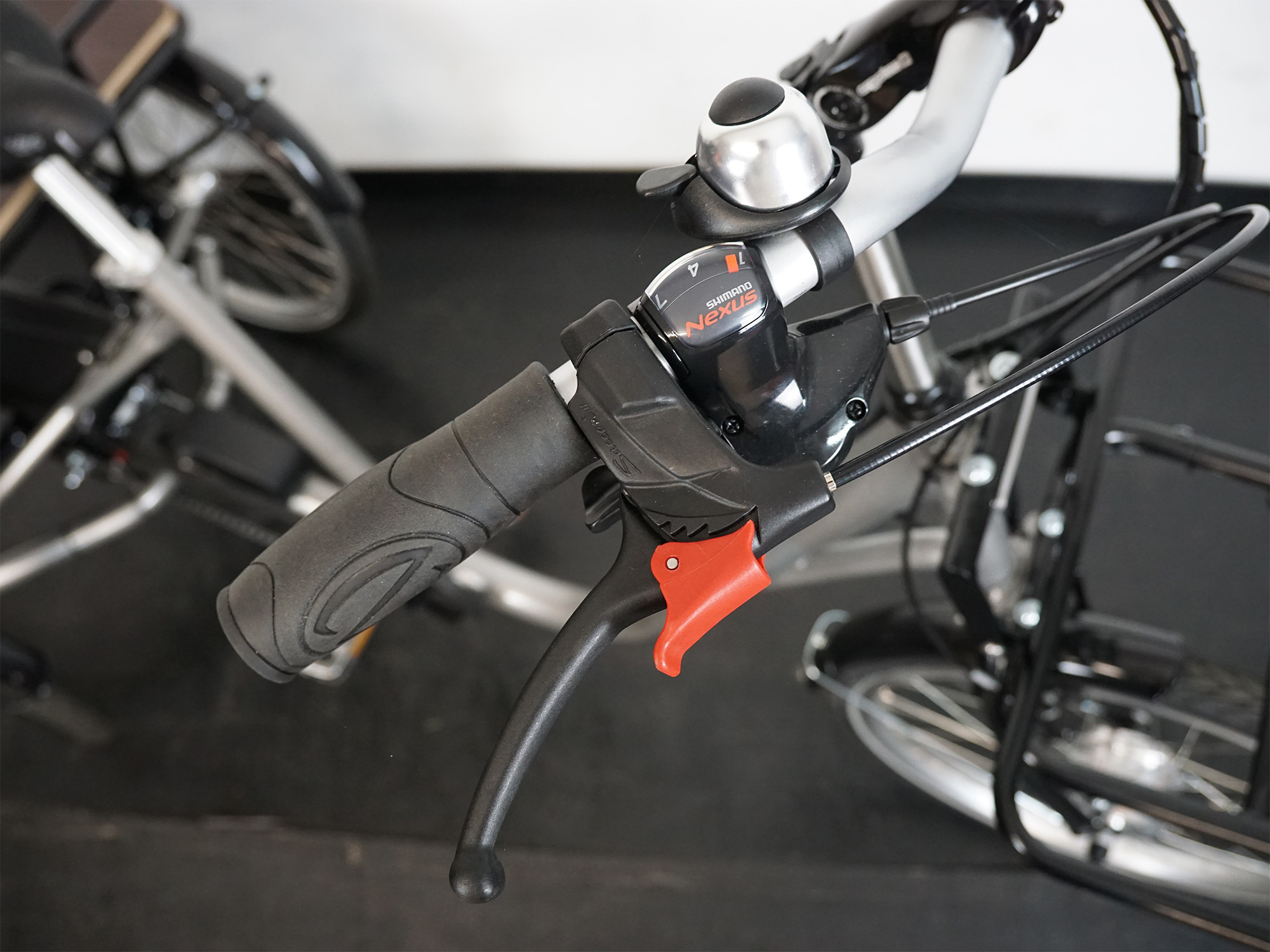 Dreirad Thasos Schaltung und Bremse