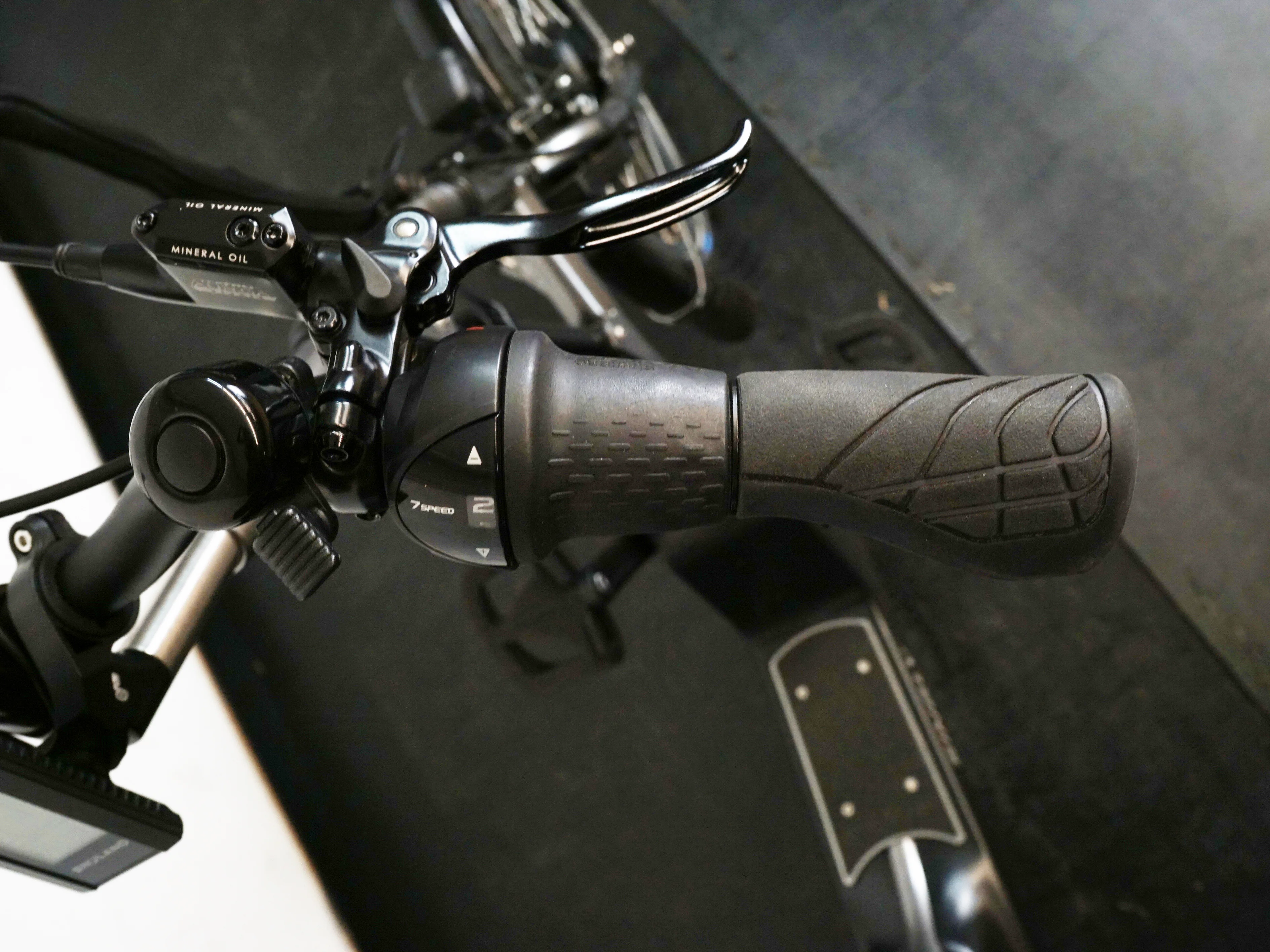 singly-e-dreirad-lenker