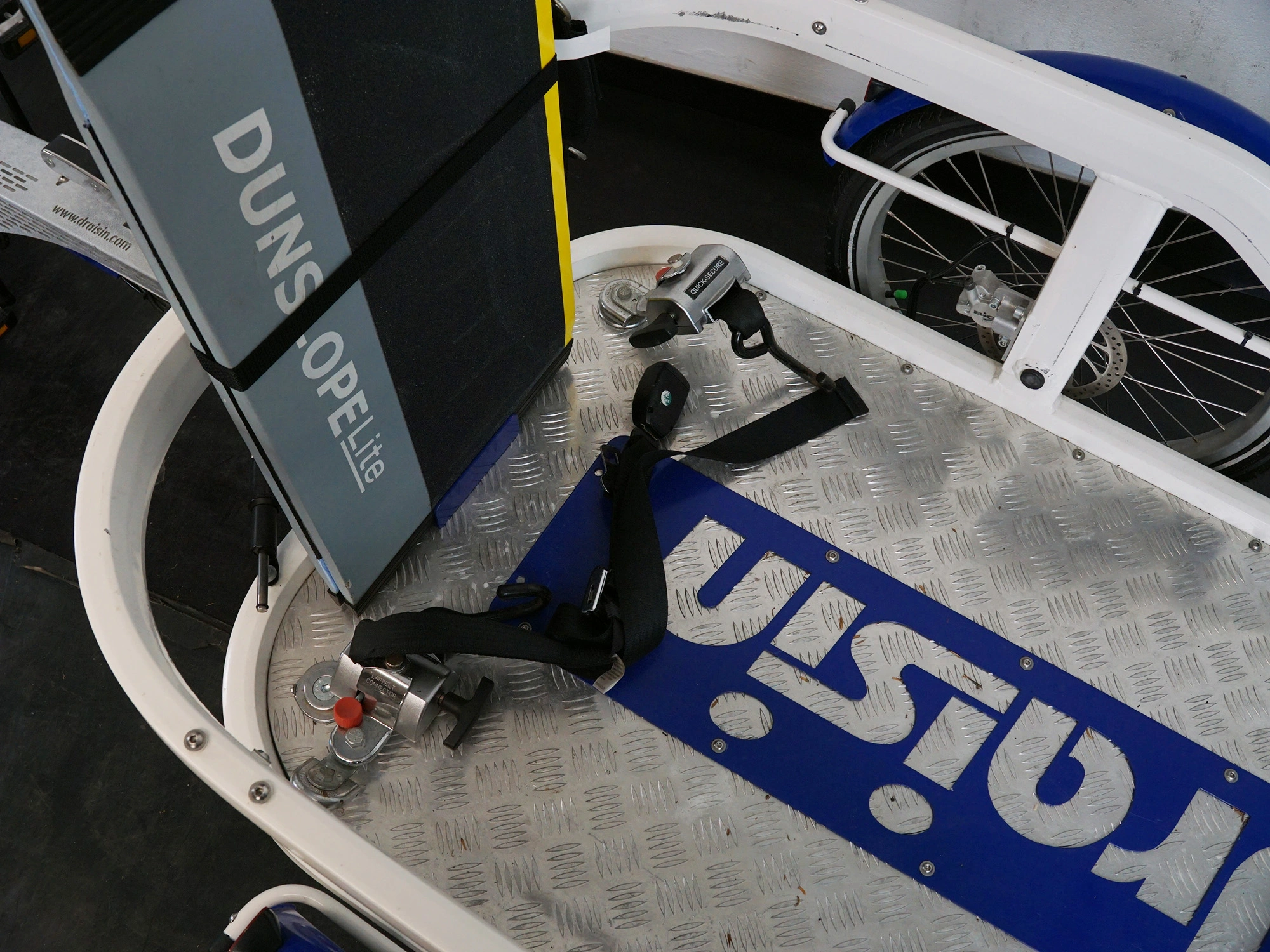 draisin loader rollstuhlflaeche befestigung