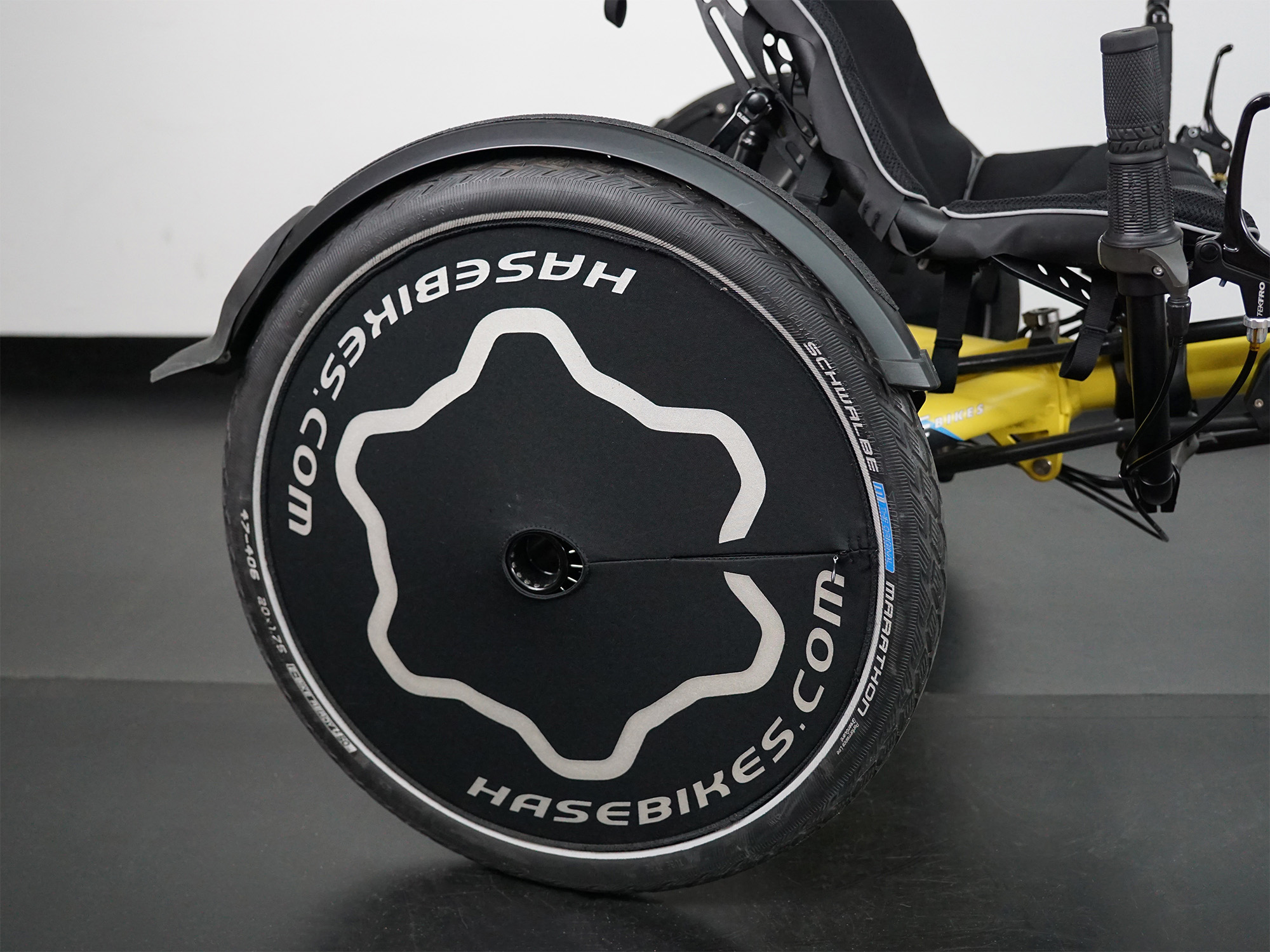 Schwarzes Hinterreifen