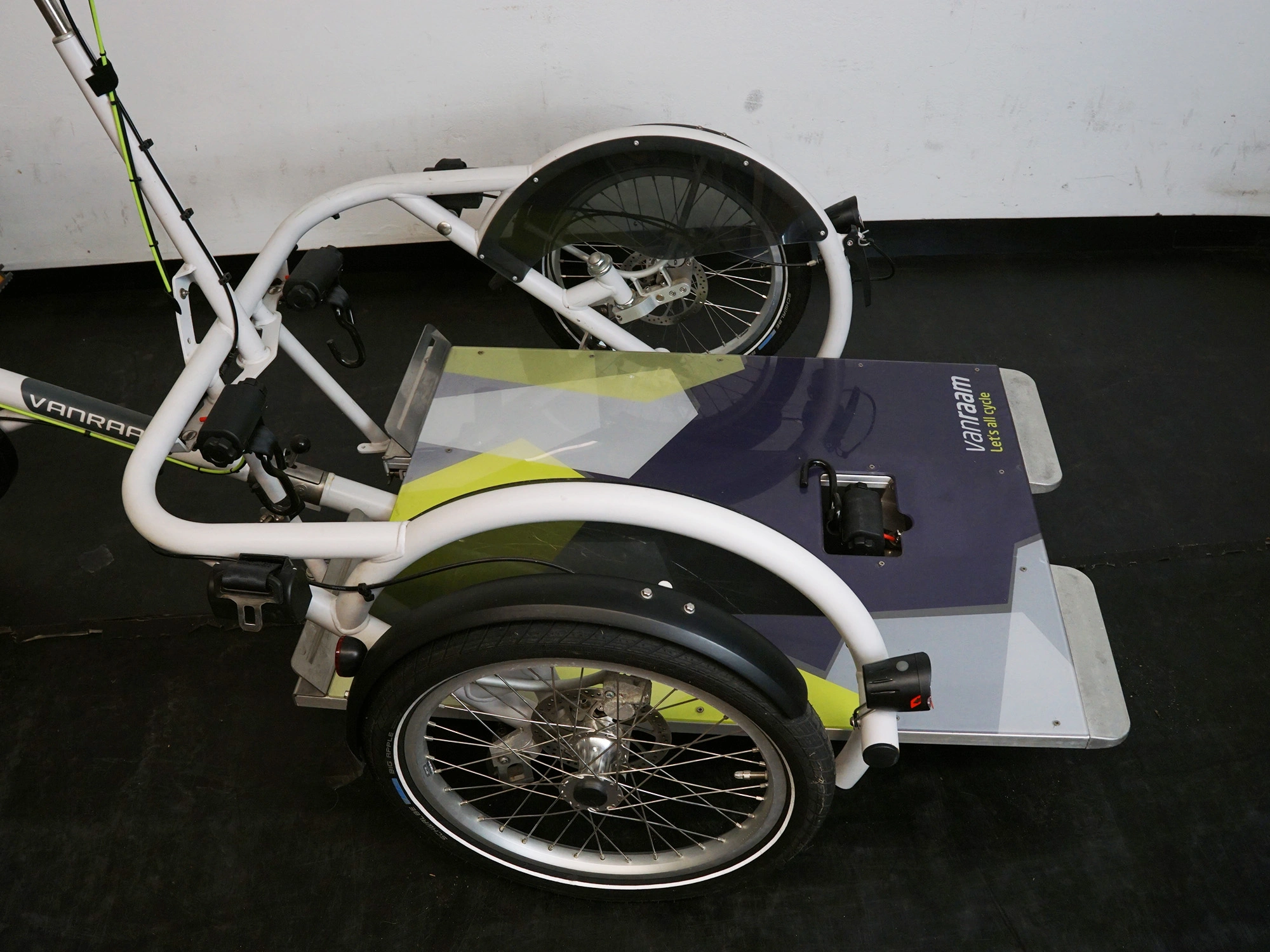 Velo Plus von van Raam PLattform für Rollstuhl